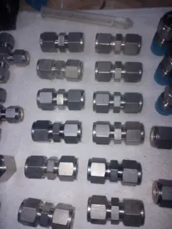 NEW SWAGELOKS FITTINGS