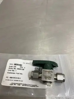 SWAGELOK STAINLESS STEEL QUARTER TURN INSTRUMENT PLUG VALVE SS-4P4T