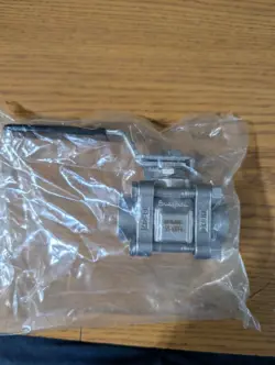 SWAGELOK SS-63TF6 NEW IN BOX STAINLESS STEEL VALVE 2200 PSIG ￼
