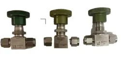 SWAGELOK SS-4H LOT OF 3 STEEL FITTINGS