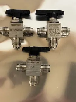 VALVE LOT OF