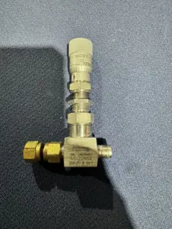 WHITEY SWAGELOK PRECISION METERING VALVE 1/4