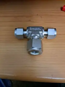 SWAGELOK SS-600-3-6-8 ,,   3/8