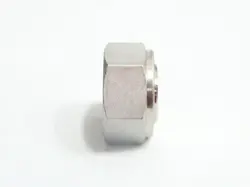BOX OF 100 SWAGELOK SS-1610-P STAINLESS PIPE PLUG 1IN
