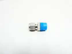 BOX OF 250 SWAGELOK SS-600-1-6 STAINLESS MALE CONNECTOR 3/8IN NPT X 3/8IN TUBE