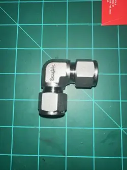 90 ELBOW 1/2”