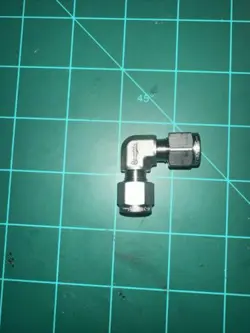 90 ELBOW 1/4”