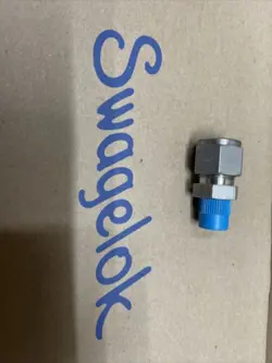 SWAGELOK SS-810-1-4 MALE CONNECTOR 1/2” TUBE X 1/4” MALE PIPE
