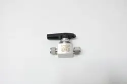 SWAGELOK SS-44S6 MANUAL STAINLESS BALL VALVE 3/8IN TUBE