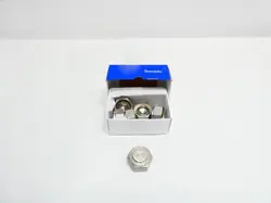 BOX OF 6 SWAGELOK SS-1610-P STAINLESS PIPE PLUG 1IN