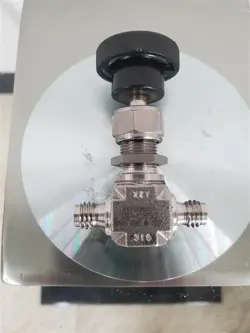 CV 1/8 IN