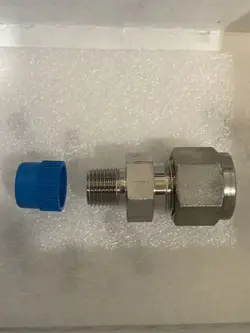 SWAGELOK STAINLESS STEEL FITTING, 3/8 OD TUBE X 1/8 MALE NPT SS-600-1-2 QTY 25