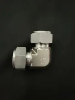 SWAGELOK SS-1610-9 UNION 90 DEGREE ELBOW FITTING 1
