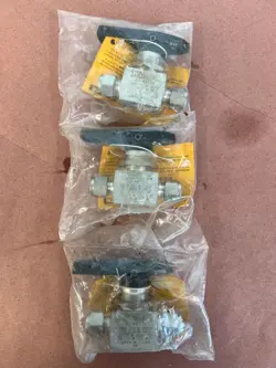 WHITEY/SWAGELOK SS-44TS6 MANUAL 3/8