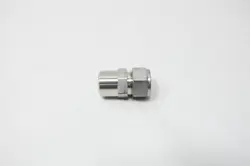 BOX OF 10 SWAGELOK SS-1210-1-12W STAINLESS MALE CONNECTOR 3/4IN TUBE X 3/4IN MPW