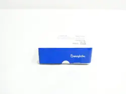 BOX OF 25 SWAGELOK SS-400-1-4 STAINLESS CONNECTOR 1/4IN NPT X 1/4IN TUBE