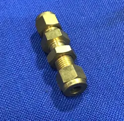 NEW SWAGELOK B-200-61 BRASS BULKHEAD UNION, 1/8