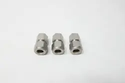 BOX OF 3 SWAGELOK SS-810-7-4 STAINLESS PIPE ADAPTER 1/2IN TUBE X 1/4IN NPT