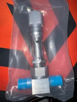 SWAGELOK SS-4BMRG-VCR STAINLESS STEEL METERING BELLOWS SEALED VALVE,