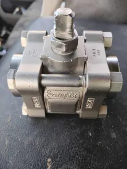 SWAGELOK SS-65TF12 BALL