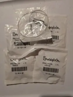 SWAGELOK FITTINGS SS-QC4-BP QTY 5 LOT OF 5 NEW SEALED