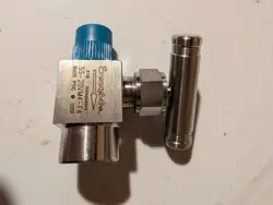 SWAGELOK NEEDLE VALVE, SS-20VM4-F4, LOT OF 2 VALVES, 1/4