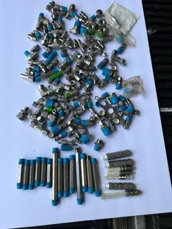 SWAGELOK FITTINGS AND VALVE LOT
