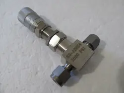 WHITEY SWAGELOK PRECISION METERING VALVE 1/4