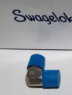 NEW SS-8-VCR-9 SWAGELOK