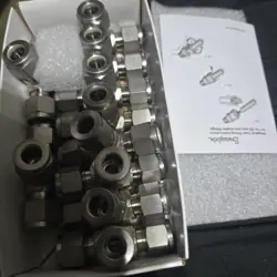 SWAGELOK SS-600-3 UNION TEE 3/8 TUBE 3 PORTS BOX OF 10