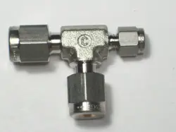 1- SWAGELOK STAINLESS STEEL REDUCING UNION TEE, 1/8