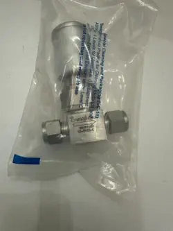 1PCS NEW SS-BNS6-C SWAGELOK   SEALED BAG$