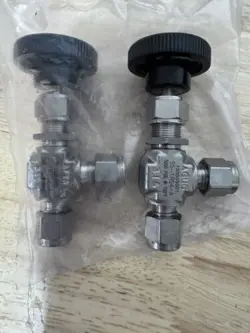 SWAGELOK SS-1RS4-A-W20 INTEGRAL-BONNET NEEDLE VALVE, 1/4 IN NEW