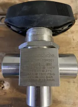 SWAGELOK SS-45XS8 40 SERIES 3-WAY BALL VALVE