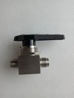 SWAGELOK SS-45VCR8 - 1466 STAINLESS STEEL 1-PIECE 40 SERIES BALL VALVE  USED