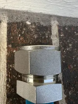 MNPT SS-1610-1-8