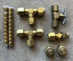 SWAGELOCK BRASS