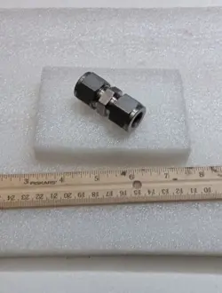 SWAGELOK TUBE FITTING, UNION, 1/2 IN. TUBE OD (SS-810-6) 1 QTY