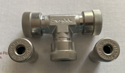 SWAGELOK SS-8-UT-3 ULTRA-TORR VACUUM FITTING & (2) ADAPTER 1/8