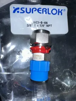 SUPERLOK FITTING 3/8” TUBE 1/4” NPT STAINLESS STEEL SWAGELOK REF SS-600-1-4