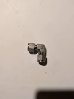 SWAGELOK  1/4