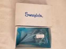 SWAGELOK SS-63TF8 STAINLESS STEEL 3-PIECE 60 SERIES BALL VALVE 1/2
