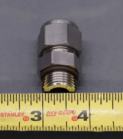 SWAGELOK MALE THREAD FEMALE TUBE ADAPTER - LOT OF 33   (R24)