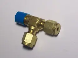 SWAGELOK BRASS TEE