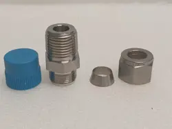 NEW SWAGELOK LOT OF (2) SS-810-1-8 MALE CONNECTOR