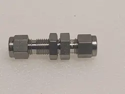 NEW (LOT OF 5) SWAGELOK SS-400-61 BULKHEAD UNION