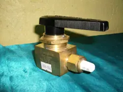 SWAGELOK B-45S8 B45S8 THREADED BALL VALVE