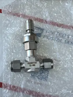 NEW SWAGELOK STAINLESS STEEL MEDIUM FLOW METERING VALVE, 1/4