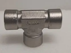 NEW SWAGELOK SS-8-T TEE FITTING