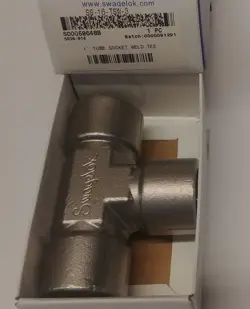NEW SWAGELOK SS-16-TSW-3 STAINLESS TUBE SOCKET WELD UNION TEE 1 INCH
